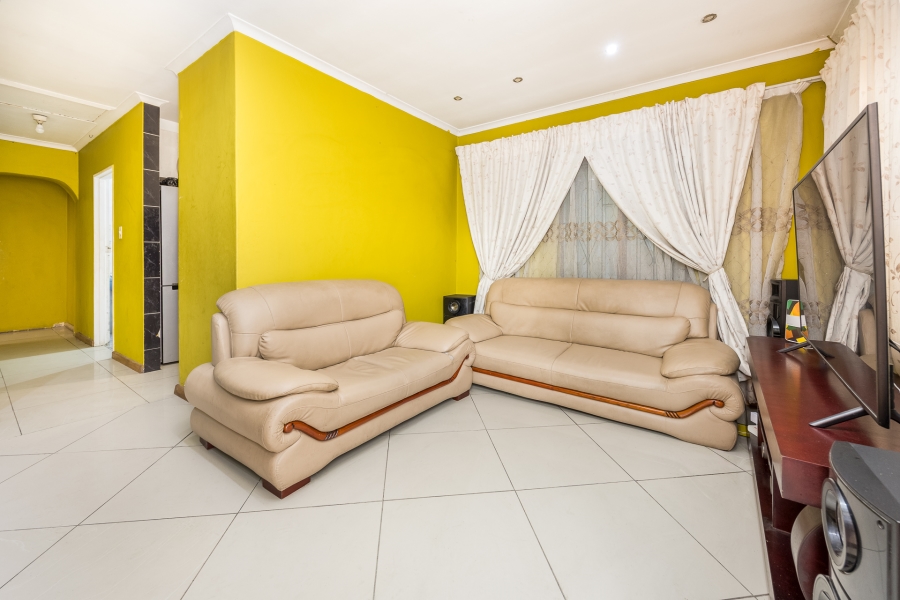 4 Bedroom Property for Sale in Devon Park Village Western Cape
